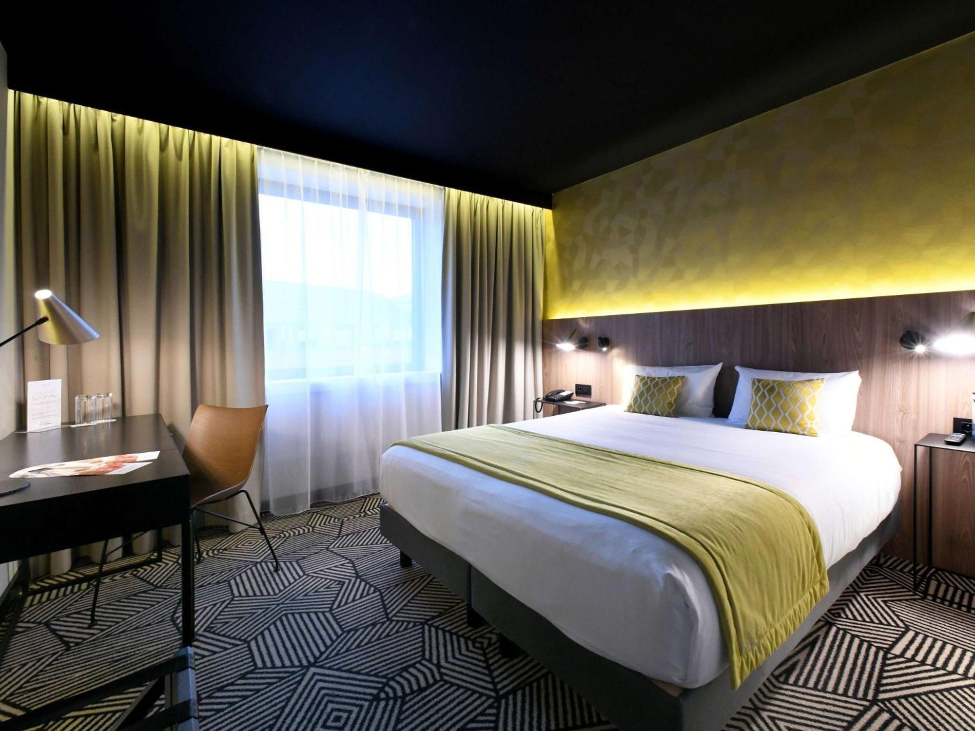 Mercure Arras Centre Gare Eksteriør billede